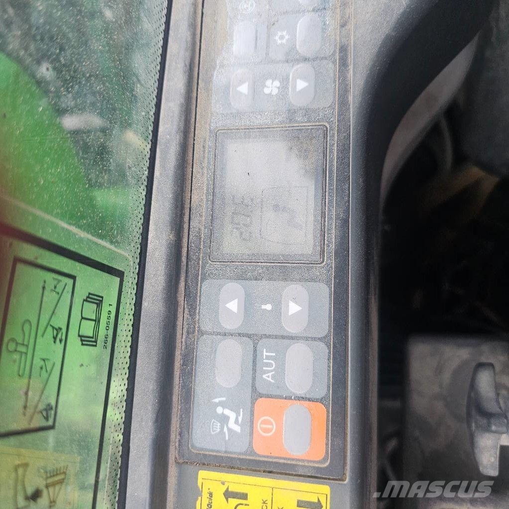 CAT 318 D Bageri točkaši