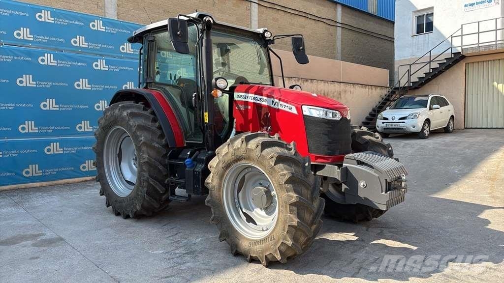 Massey Ferguson MF 5712 M Traktori