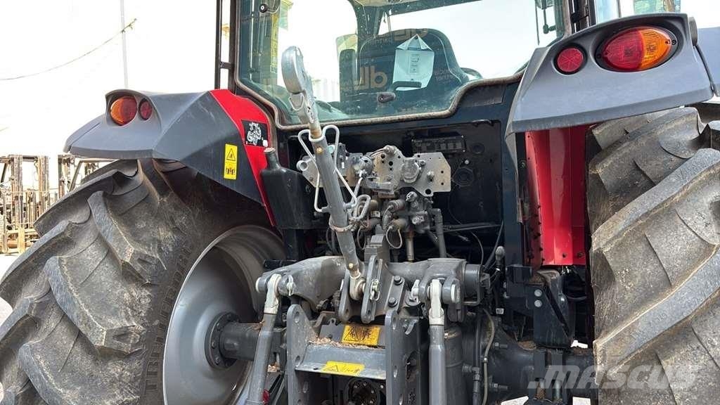 Massey Ferguson MF 5712 M Traktorer