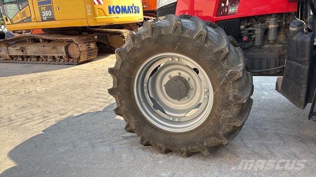 Massey Ferguson MF 5712 M Traktorer