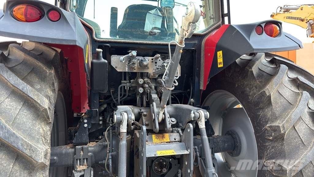 Massey Ferguson MF 5712 M Traktori