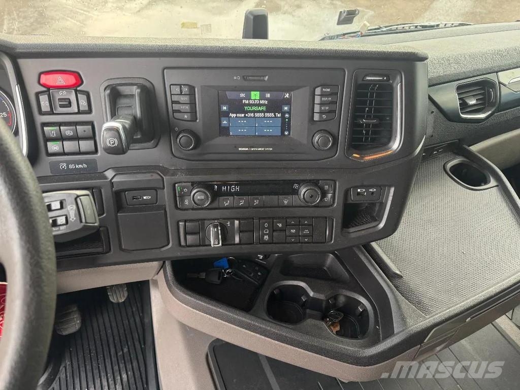 Scania R410 NGS 4X2 EURO 6 BDF CHASSIS RETARDER ROCKINGER Camiones con gancho