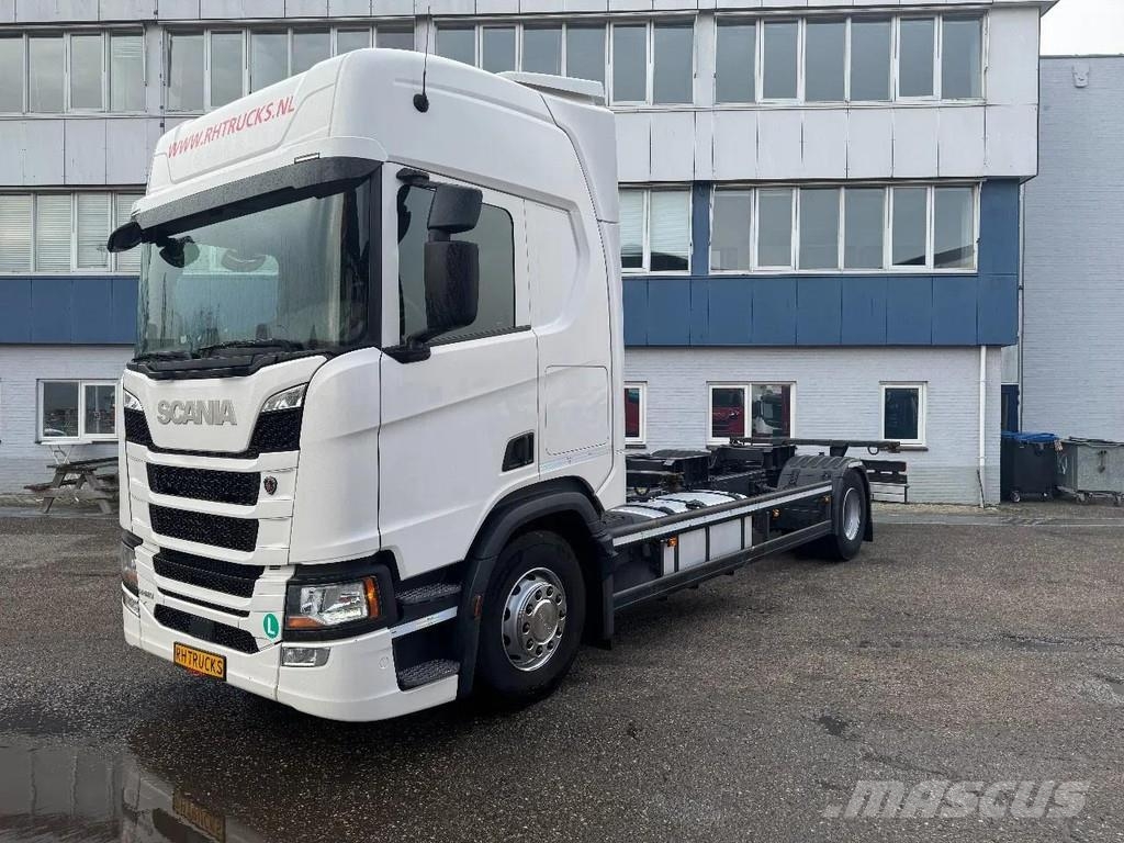 Scania R410 NGS 4X2 EURO 6 BDF CHASSIS RETARDER ROCKINGER Camiones con gancho