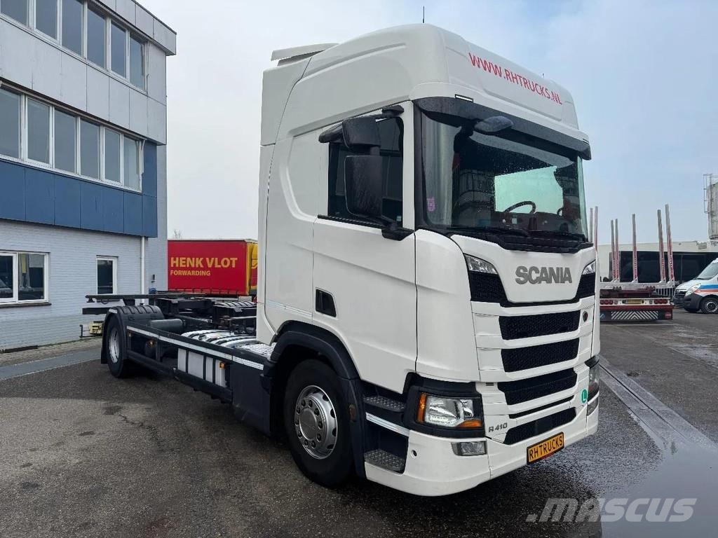 Scania R410 NGS 4X2 EURO 6 BDF CHASSIS RETARDER ROCKINGER Camiones con gancho