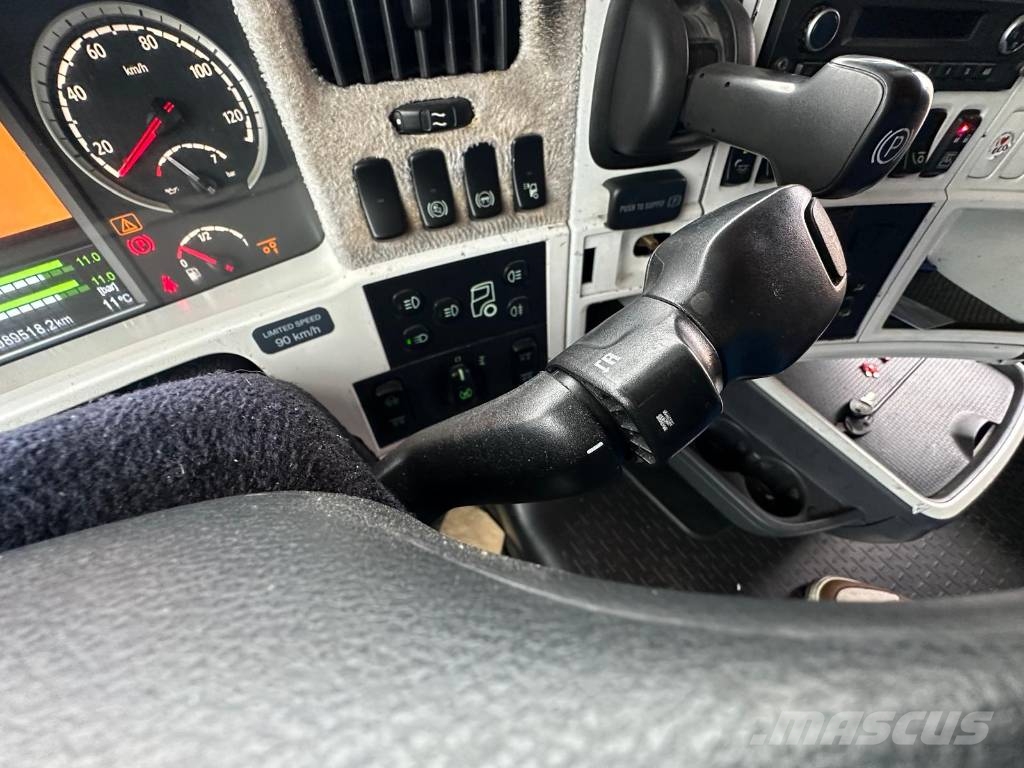 Scania R560 6X2 Seria 1288 Temperature controlled trucks