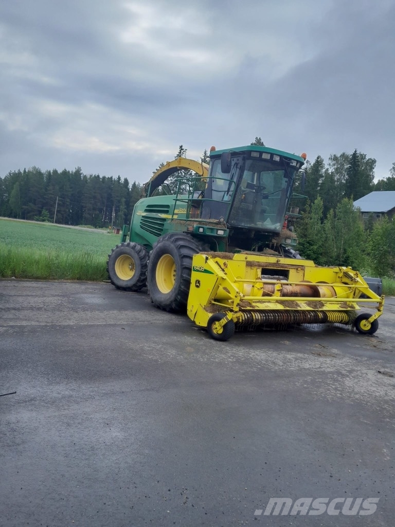 John Deere 7700