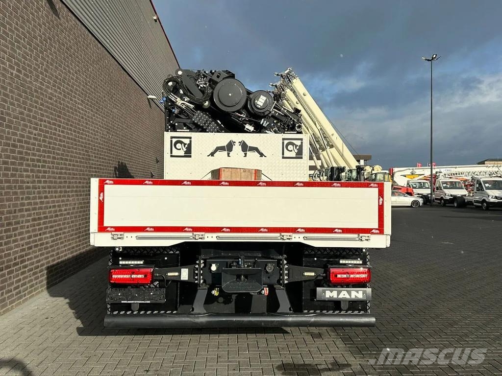 MAN TGS 35.520 OPEN LAADBAK MET EFFER iQ.1400 HP-9 KRA Автокранове