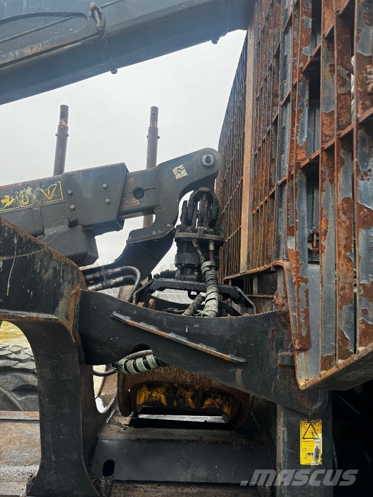John Deere 1910 G Forwarders