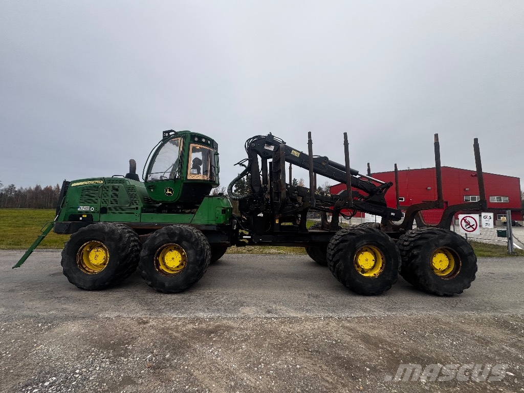John Deere 1910 G Forwarders