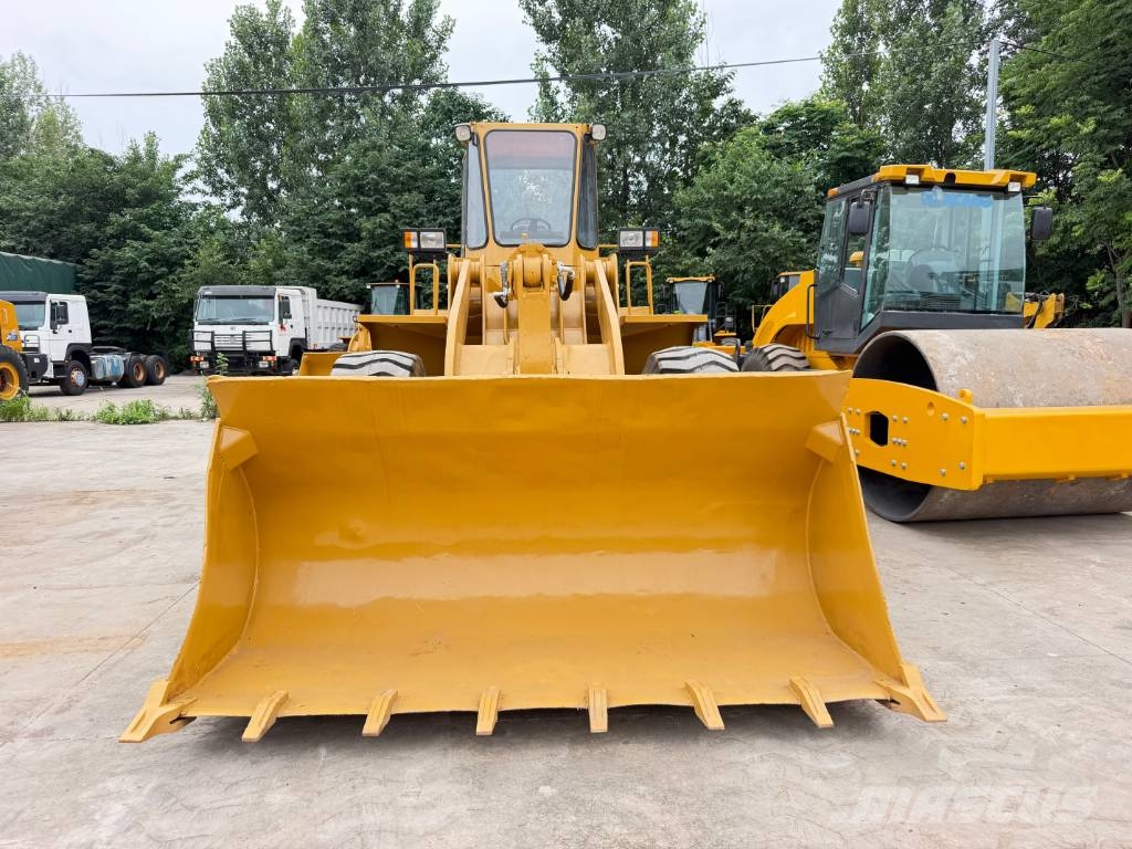 CAT 966D 휠로우더