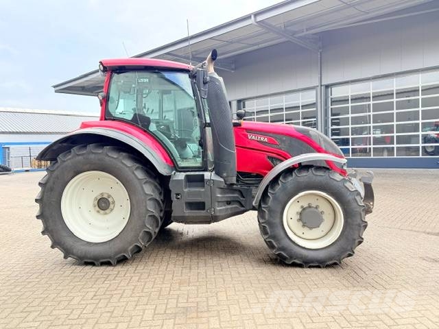 Valtra T144 Hitech, 2018, 3.495 uur! Tractores