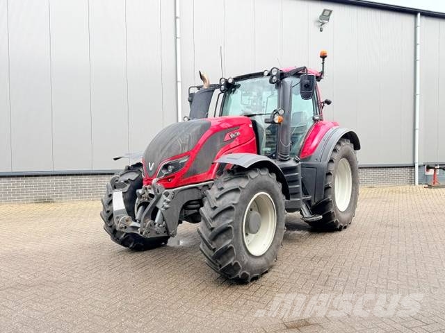 Valtra T144 Hitech, 2018, 3.495 uur! Tractores