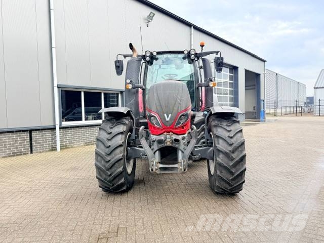 Valtra T144 Hitech, 2018, 3.495 uur! Tractores
