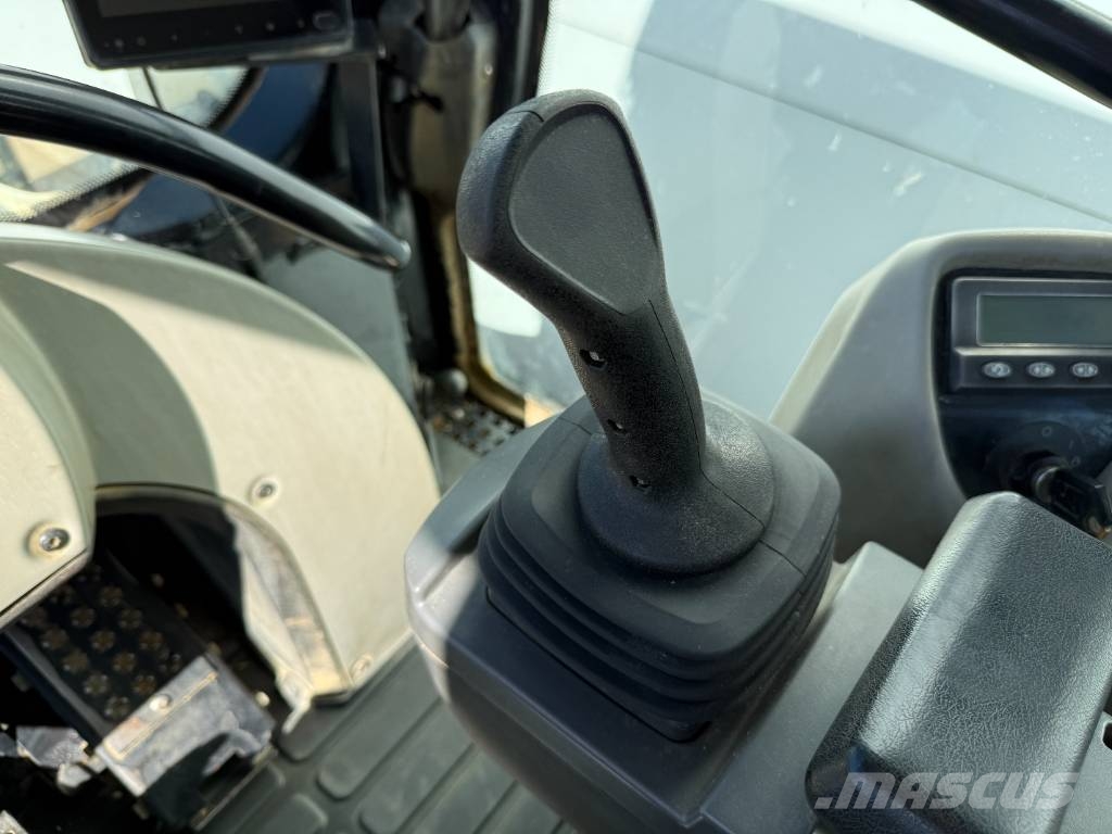 CAT 963D - Ripper / Airco / CE Certified Rupsladers