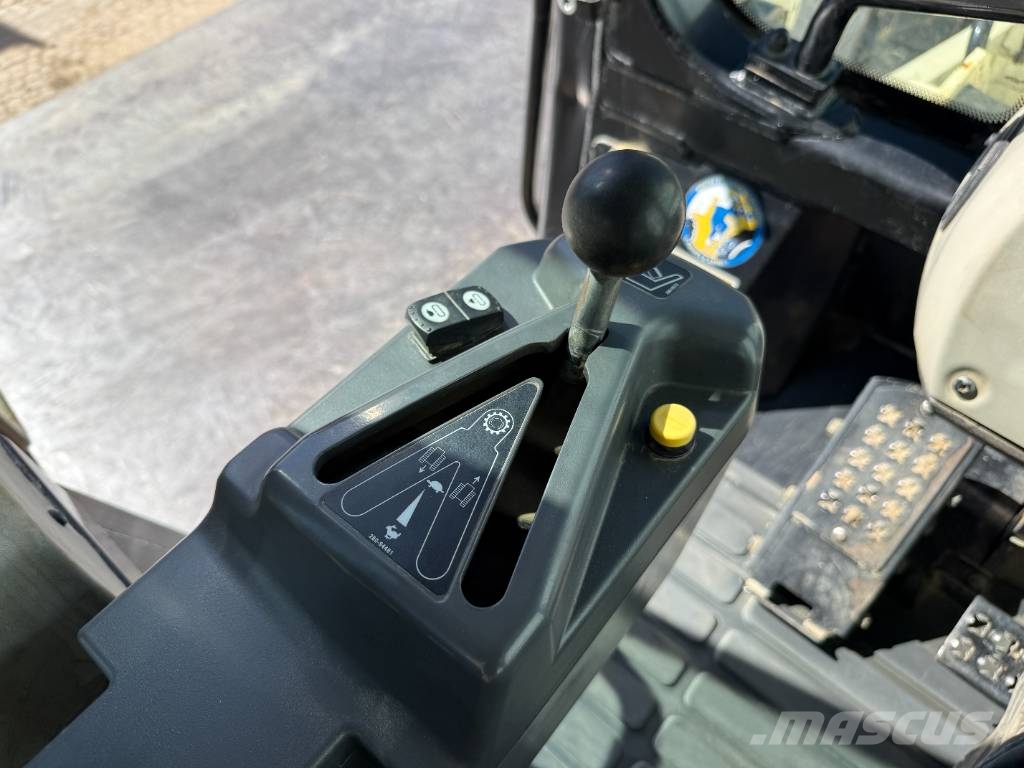 CAT 963D - Ripper / Airco / CE Certified Rupsladers