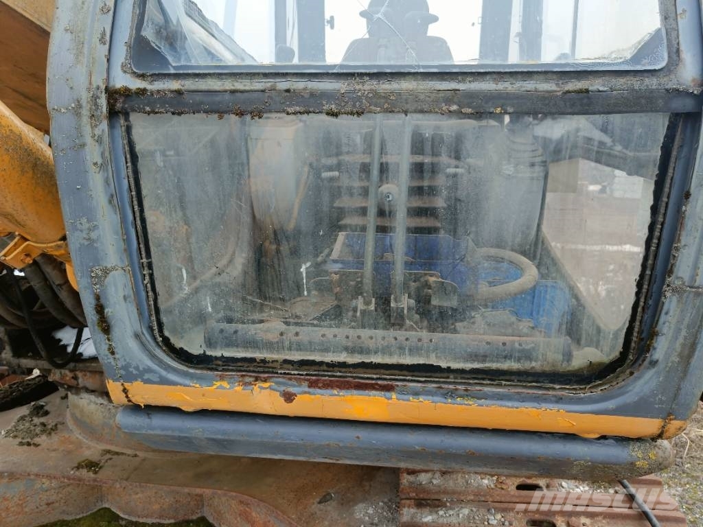 JCB JS 200 LC / For spearparts. Rupsgraafmachines