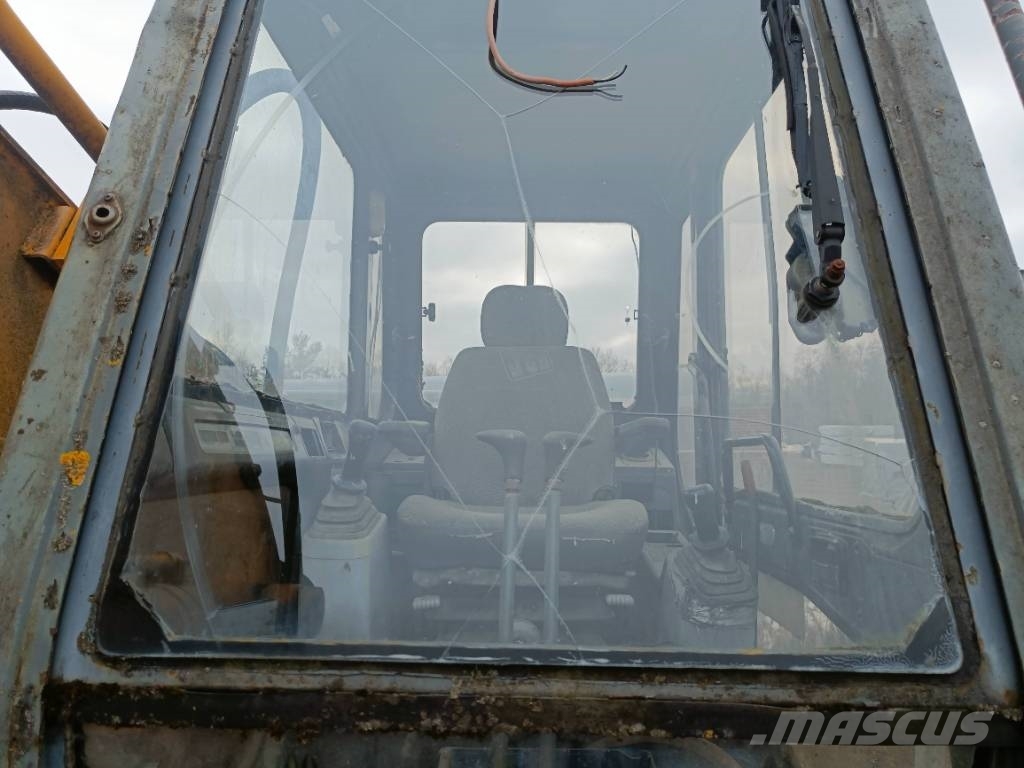 JCB JS 200 LC / For spearparts. Rupsgraafmachines