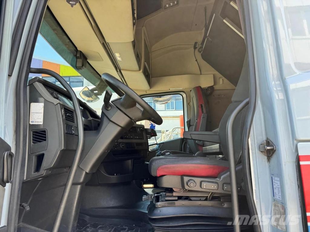 Volvo FH 6X2 EURO 6 LIFTAS + DRACO TRAILER + DHOLLANDIA Isotermos y frigoríficos
