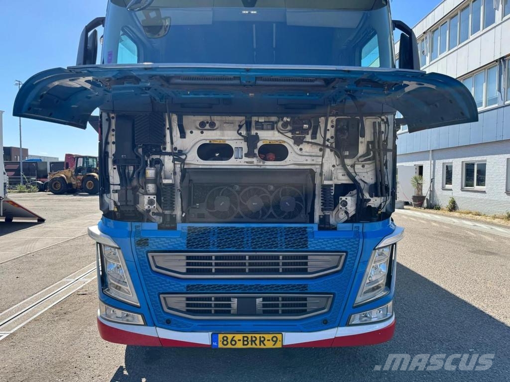 Volvo FH 6X2 EURO 6 LIFTAS + DRACO TRAILER + DHOLLANDIA Isotermos y frigoríficos