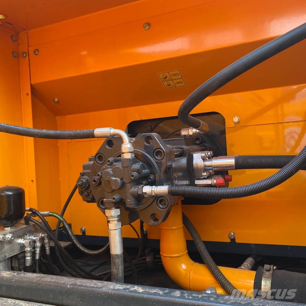 Hyundai 305-9T Raupenbagger