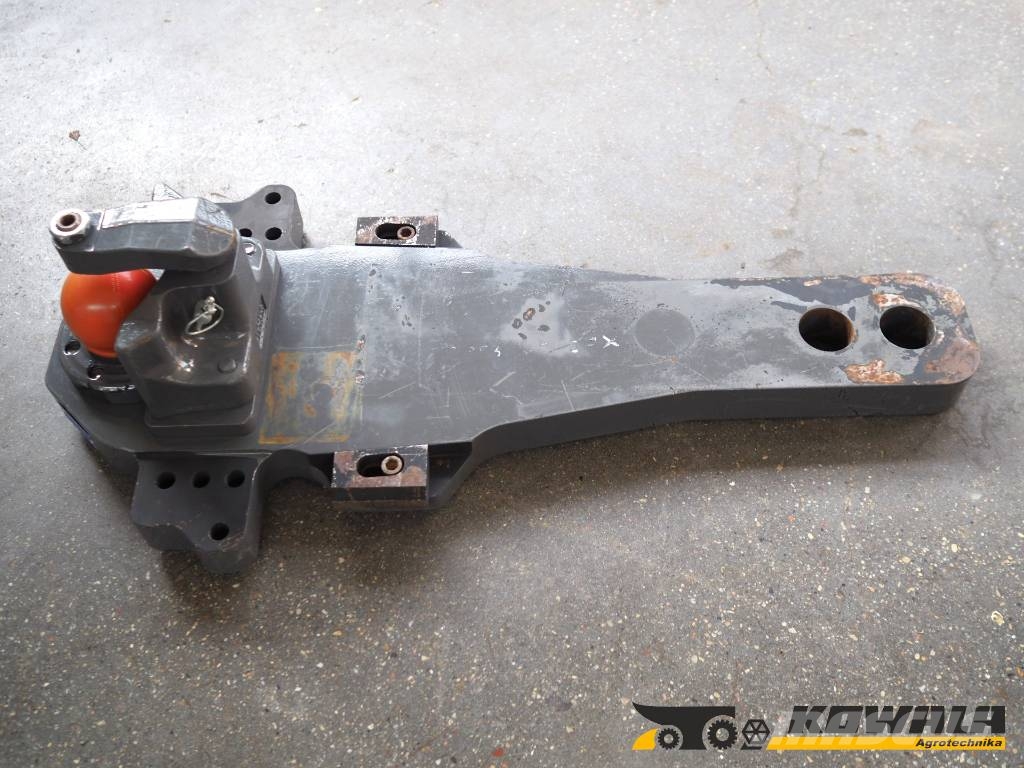 CLAAS Xerion - bumper hitch K80 Rockinger Cits traktoru papildaprīkojums