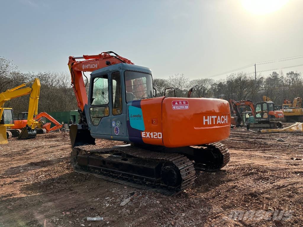 Hitachi EX120 Gravemaskiner på larvebånd