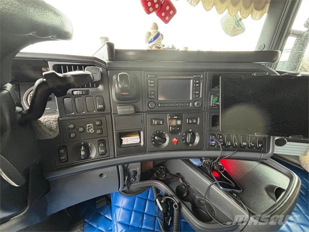 Scania R490 Tovornjaki zabojniki