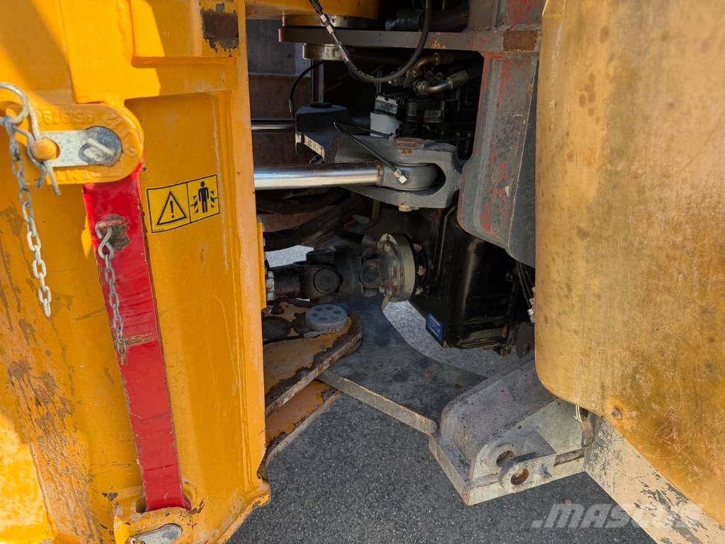 Liebherr L 556 Iekrāvēji uz riteņiem