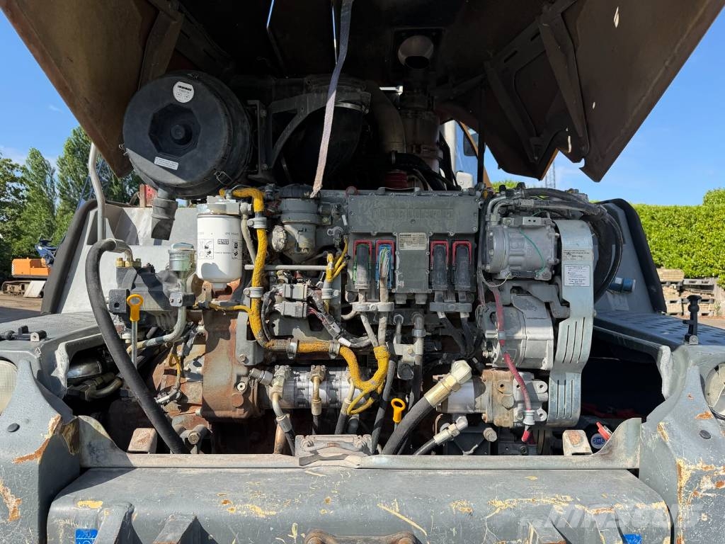 Liebherr L 556 Iekrāvēji uz riteņiem