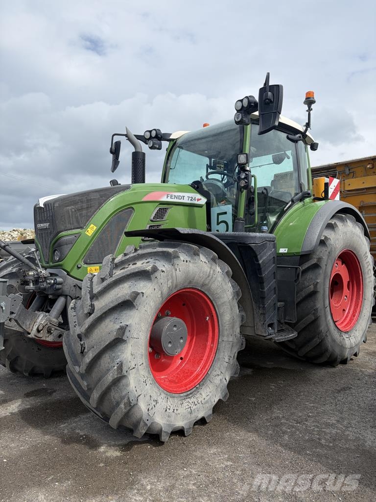 Fendt 724 VARIO POWER Traktori