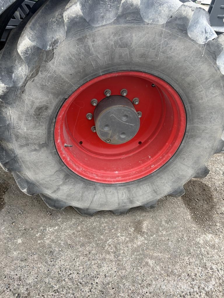 Fendt 724 VARIO POWER Tractoren