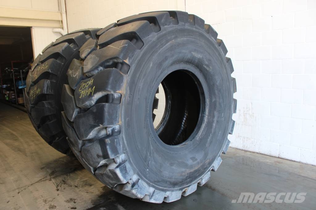 Michelin 35/65R33 XLDD2 RETREAD 2 PIECES 77mm الإطارات والعجلات والحافات