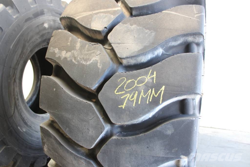 Michelin 35/65R33 XLDD2 RETREAD 2 PIECES 77mm الإطارات والعجلات والحافات