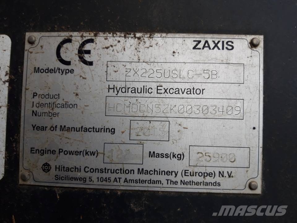 Hitachi Zaxis 225 US LC لوادر زحافة