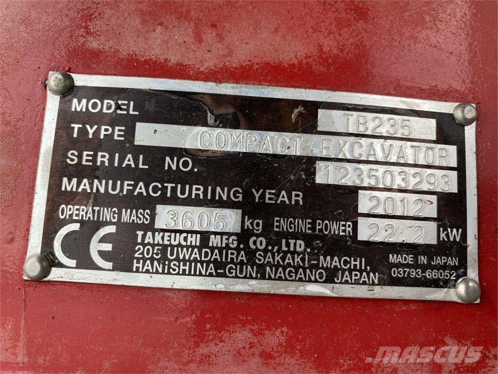 Takeuchi TB235-2 Wielgraafmachines