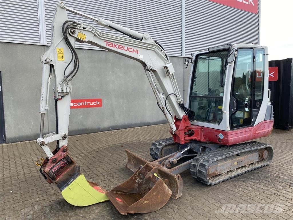Takeuchi TB235-2 Wielgraafmachines