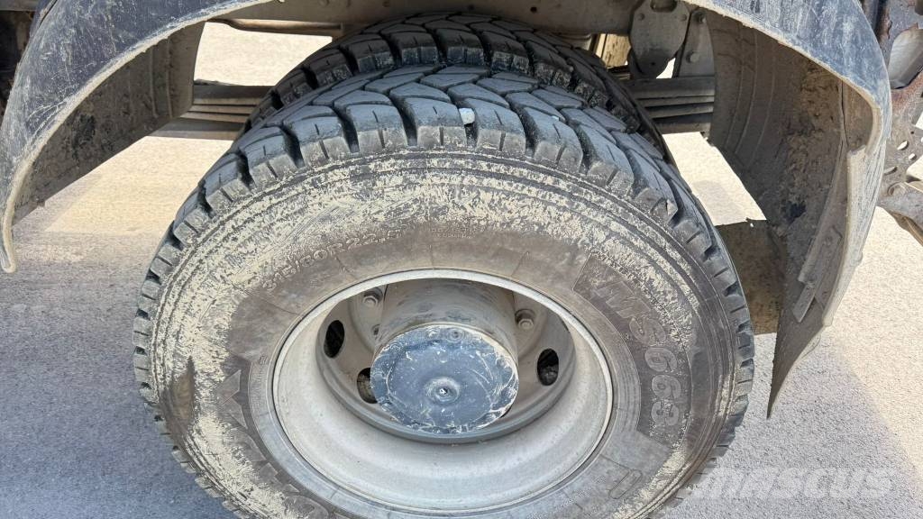 Mercedes-Benz AXOR 1829 AK 4X4 MEILLER TIPPER Bañeras basculantes usadas