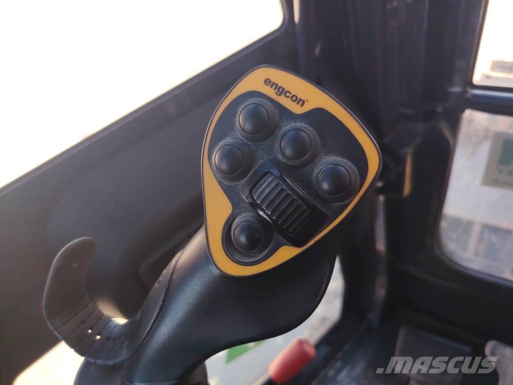 Yanmar Vio 33-6 Engcon + 3 kauhaa Minibagger < 7t