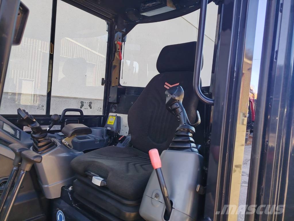 Yanmar Vio 33-6 Engcon + 3 kauhaa Minibagger < 7t
