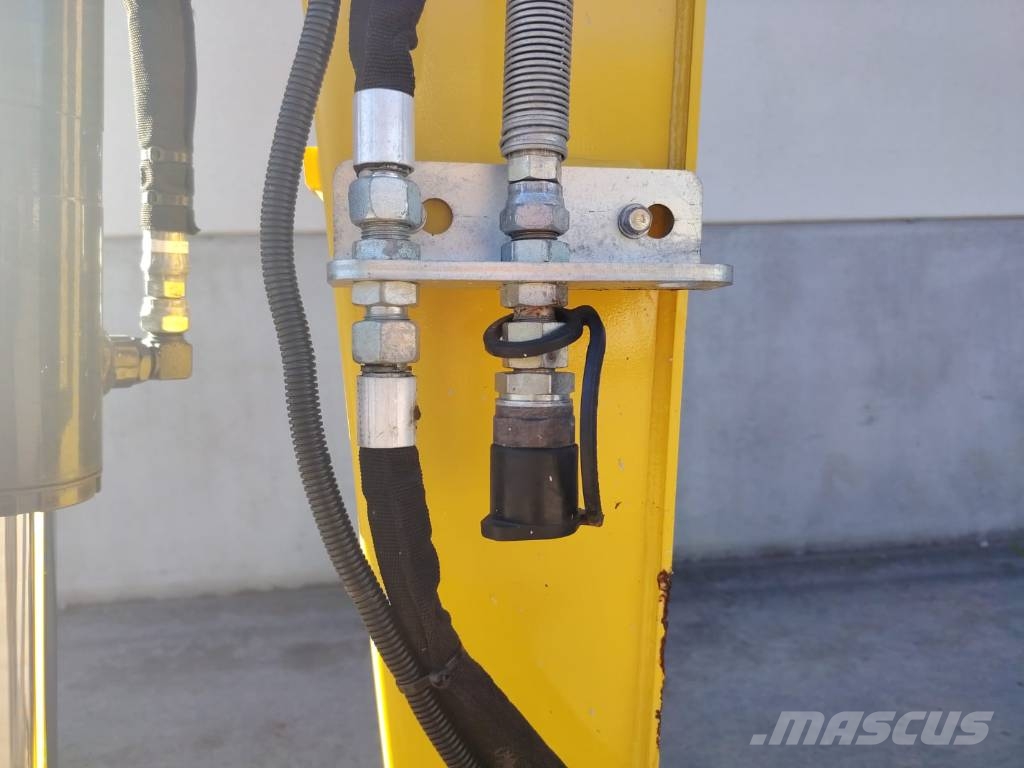 Yanmar Vio 33-6 Engcon + 3 kauhaa Minibagger < 7t
