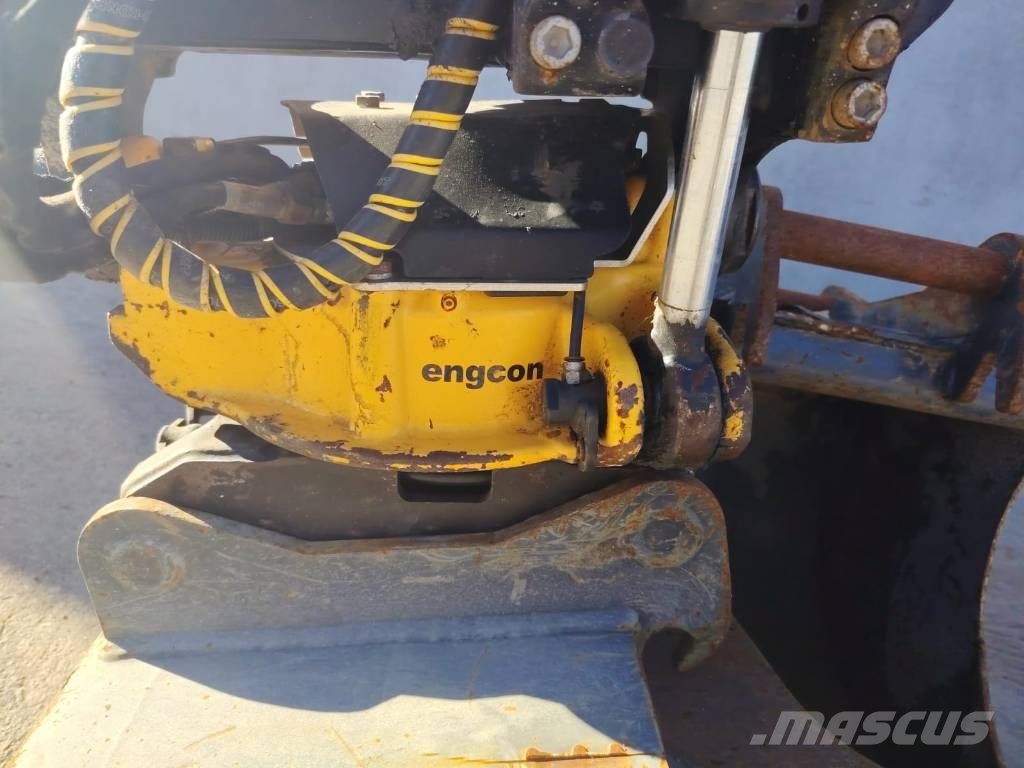 Yanmar Vio 33-6 Engcon + 3 kauhaa Minibagger < 7t