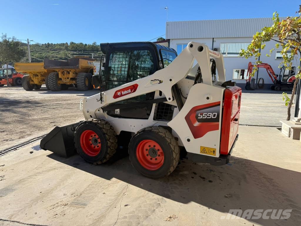 Bobcat S 590 (Joystick's) Skid steer mini utovarivači