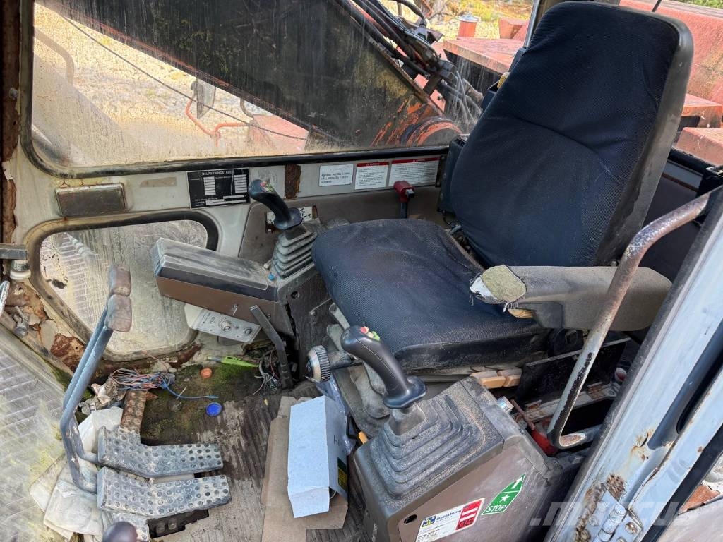 Hitachi EX 220 LC Εκσκαφείς με ερπύστριες