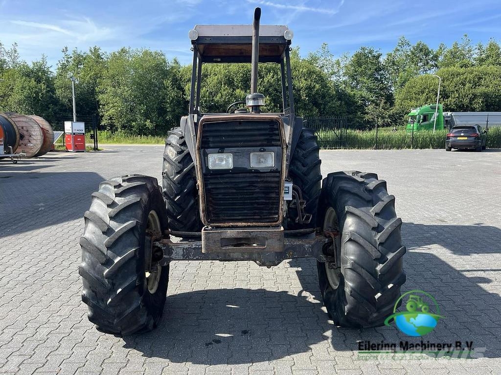 Massey Ferguson 399 Traktory