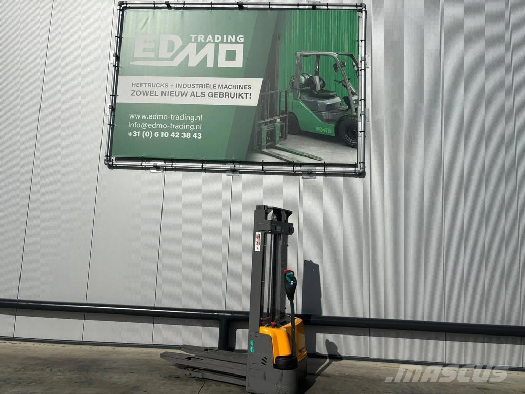 Jungheinrich EJC M10 Stapelaar Transpalette manuel