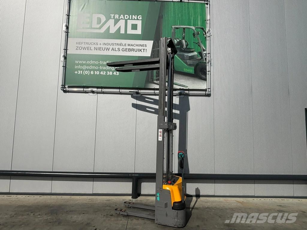 Jungheinrich EJC M10 Stapelaar Transpalette manuel