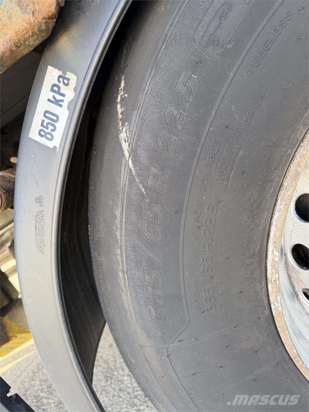 Volvo FM VIN 550 622 Camiones de caja de lona
