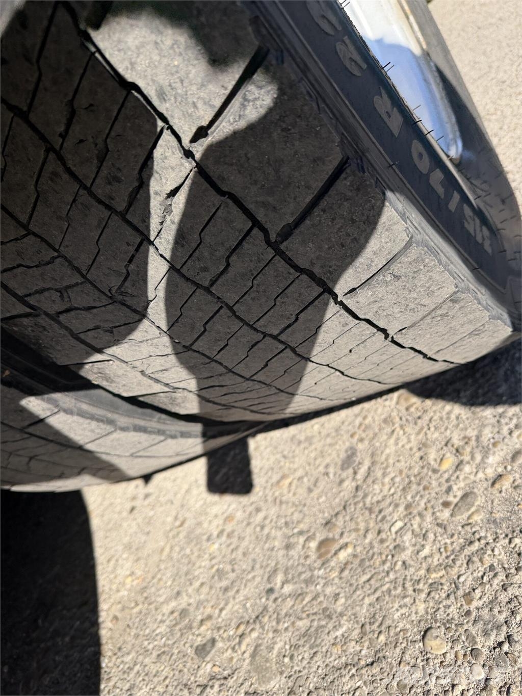 Volvo FM VIN 550 626 Tents