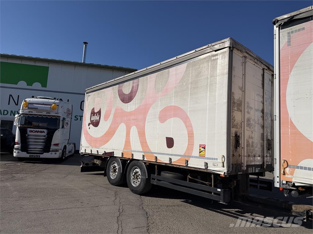 Volvo FM VIN 550 626 Tents