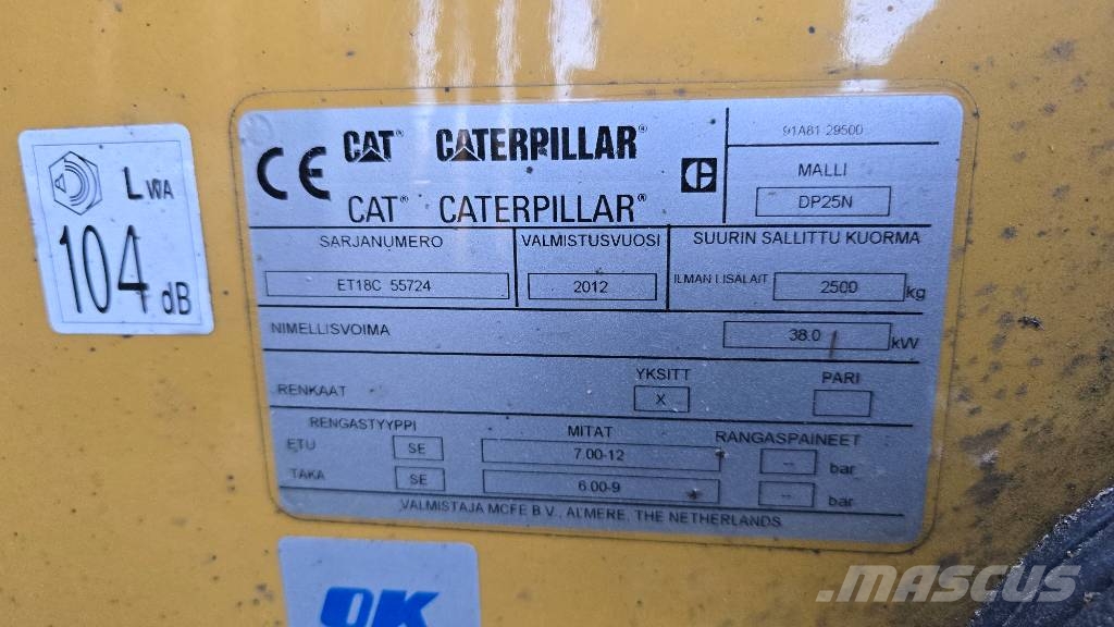 CAT DP 25 N Camiones diesel